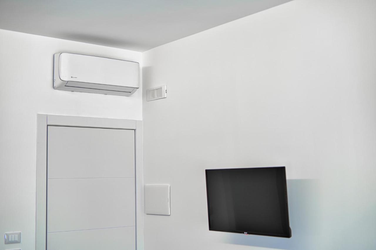 Distinto Suite & Rooms Lecce Exteriér fotografie