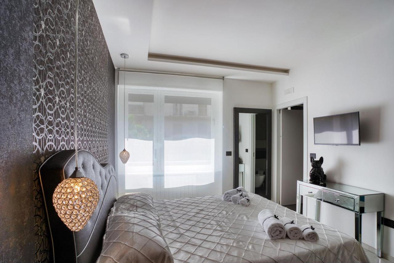 Distinto Suite & Rooms Lecce Exteriér fotografie